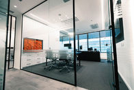 कार्यालयों के लिए आधुनिक एल्यूमिनियम दीवार आंतरिक कांच विभाजन दीवारों