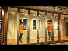 काले बहु-पैनल एल्यूमीनियम फोल्डिंग दरवाजे आवासीय ऊर्जा कुशल